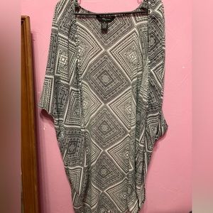 👚 Riley + James Size M Sheer Cardigan 🥰